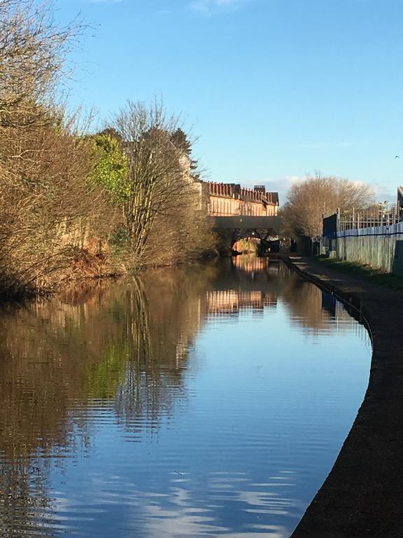 Canal View Homestay Coventry Zewnętrze zdjęcie